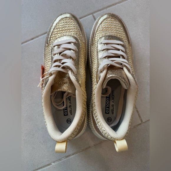 Lucky Step gold sneakers size 8.5 - Picture 4 of 8